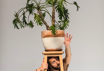 SALOMÓN BEDA PRESENTA “KUMBAYEO” SU NUEVO EP