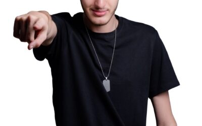 VÍCTOR CÁRDENAS PRESENTA “CHINGON” ESTA VEZ JUNTO A LUCIANA