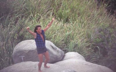 RESTAURAN EL VIDEO ORIGINAL ‘LA TIERRA DEL OLVIDO’ DE CARLOS VIVES