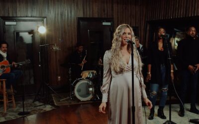 Joss Stone, lanza “Walk With Me” su mas reciente sencillo