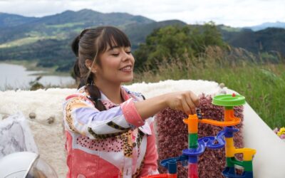 Juliana Velásquez nos sorprende con el estreno del video de su sencillo ‘Presiento’