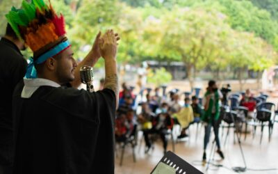 Dani Vasco estrena ‘Uno con la TIERRA’ con presentación en vivo!!