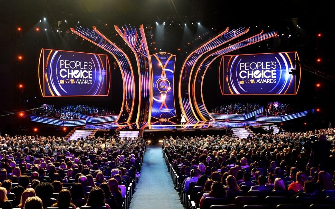 conoce-a-los-nominados-latinos-a-los-peoples-choice-awards-2022_people-choice-awards.jpg