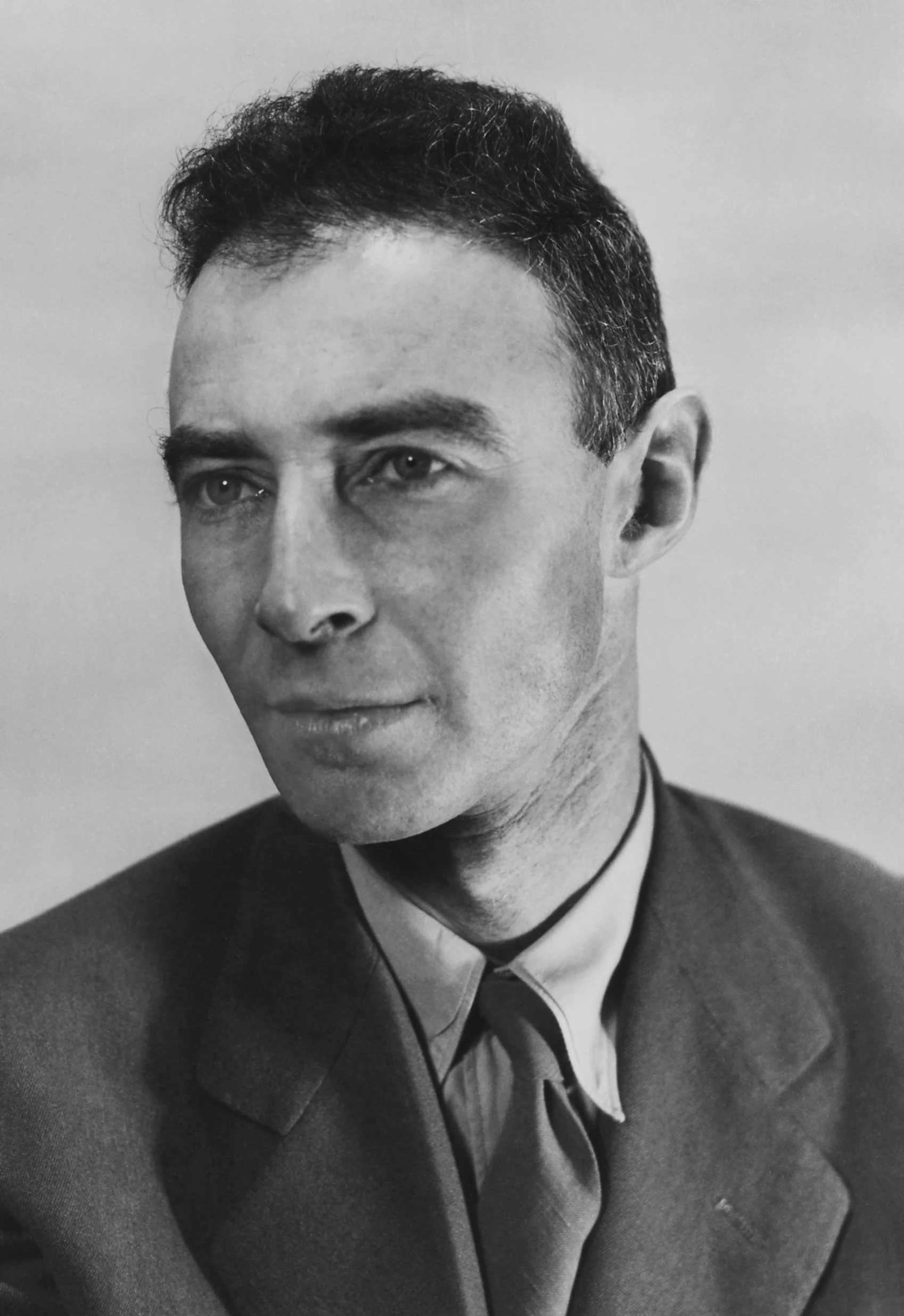  Oppenheimer1