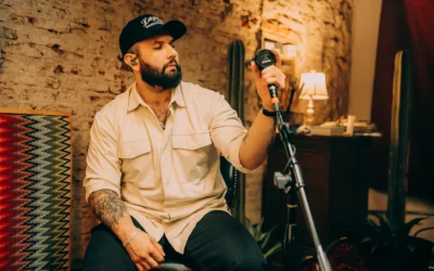 Carín León estrena el videoclip de «Ahí Estabas Tú», un homenaje al amor y a su tierra natal