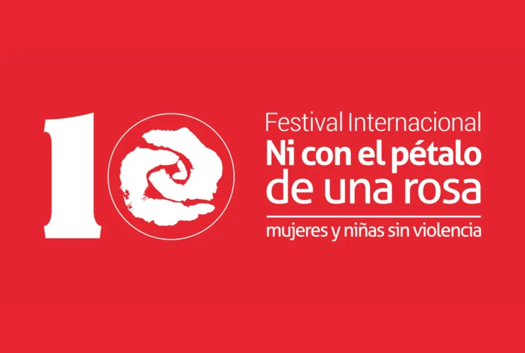 NI CON EL PETALO DE UNA ROSA 12